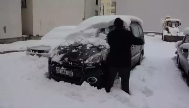 Doğu Anadolu'da kar kentleri beyaza bürüdü (2)