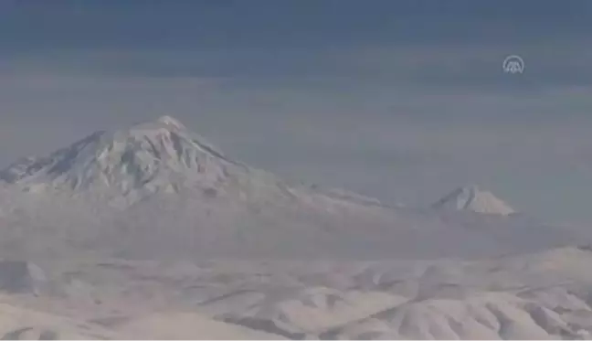 Güney Afrikalı Müslüman çift İshak Paşa Sarayı'na hayran kaldı