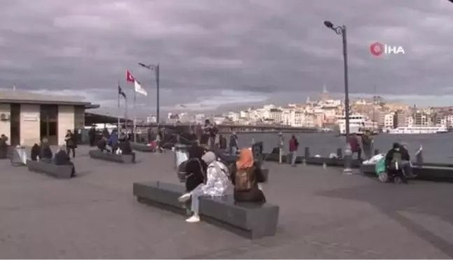 İstanbul'da bahar havasını gören dışarı koştu