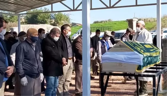 İstanbul'da evinin önünde cesedi bulunan Ali, Antalya'da toprağa verildi
