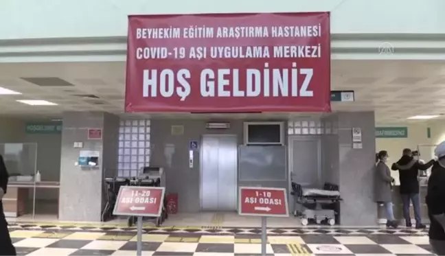 Sağlık çalışanlarına CoronaVac aşısının ilk dozu yapılmaya başlandı