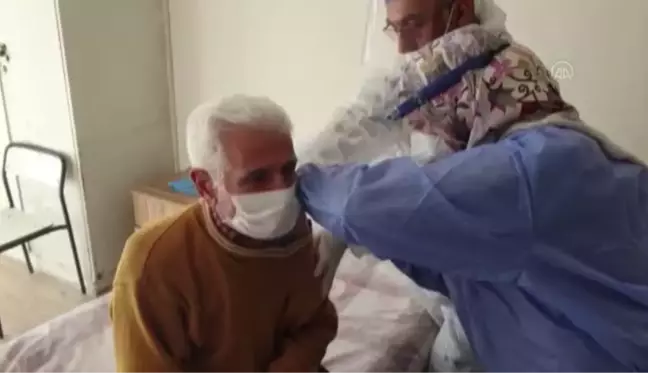 Huzurevleri ve bakımevleri sakinleri ile personeline Kovid-19 aşısı yapılıyor