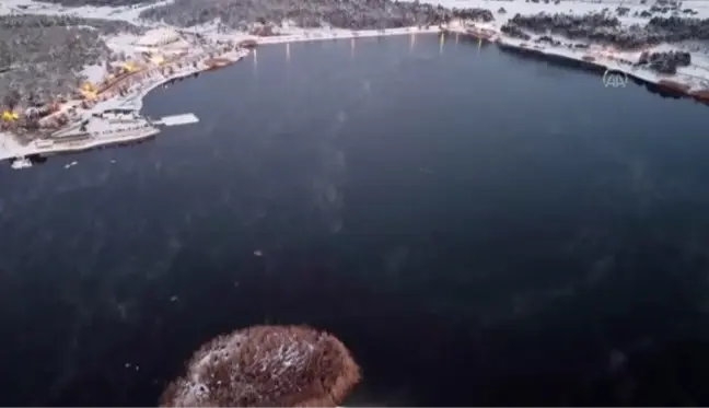 Pelitözü Göleti'nin su seviyesi kar yağışıyla yükseldi