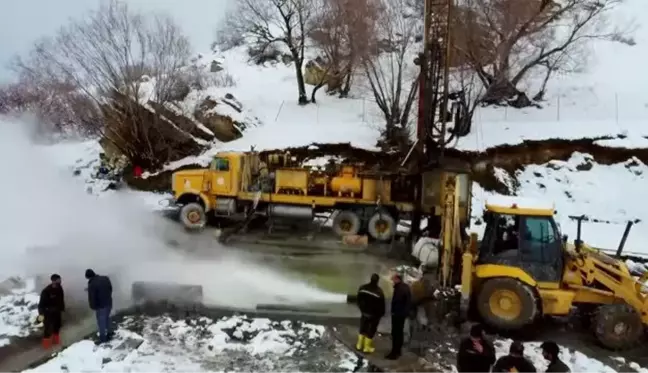 Varto'da 860 metre derinlikte jeotermal su kaynağına ulaşıldı