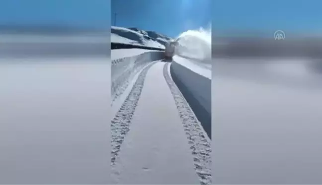 Tipi nedeniyle kapanan Kağızman-Ağrı kara yolu açıldı