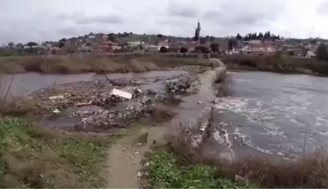 Büyük Menderes Nehrinde yağmurla taşınan çöplerin temizlenmesi talebi