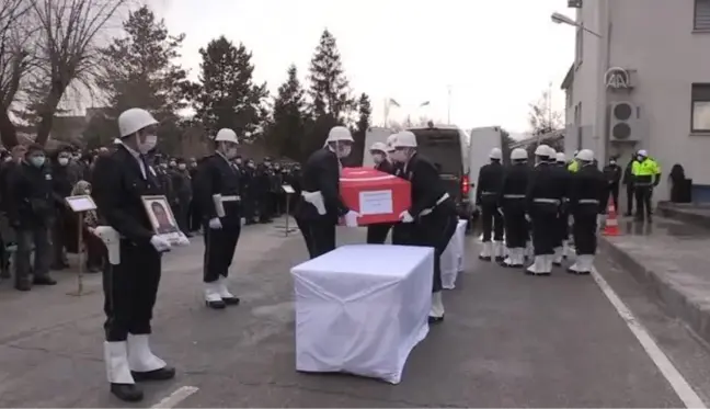 Son dakika! Karbonmonoksitten zehirlenen öğretmen ve polis çift için tören düzenlendi