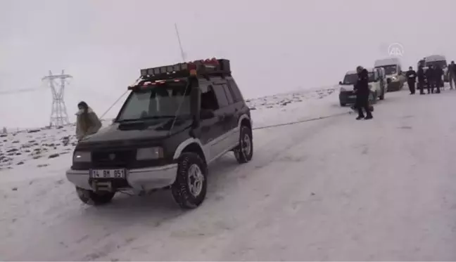 Off-road tutkunundan lastik raftingi yapan kız arkadaşına sürpriz evlilik teklifi