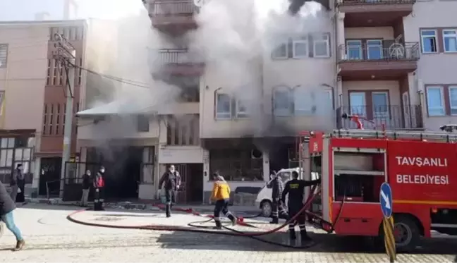 Tavşanlı'da leblebi imalathanesinde yangın söndürüldü