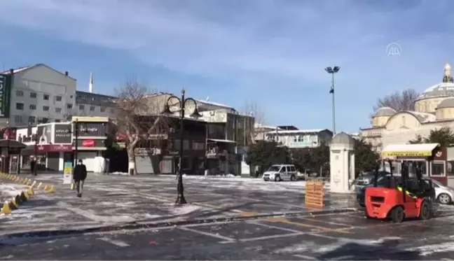 Cadde ve sokaklar boş kaldı