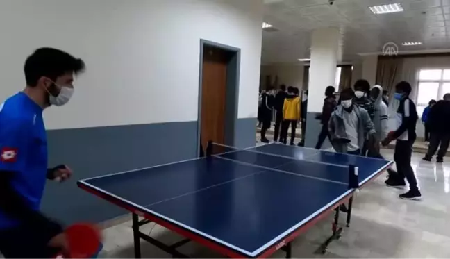 Yabancı öğrenciler yarı yıl tatilini spor kamplarında geçirdi