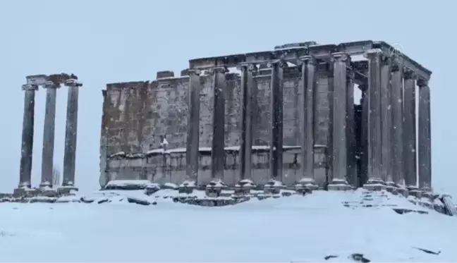 Aizanoi Antik Kenti beyaza büründü