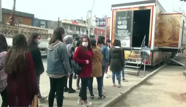 Silopi'de Çanakkale Mobil Müze aracına yoğun ilgi