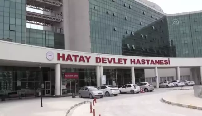 KOVİD-19 HASTALARI YAŞADIKLARINI ANLATIYOR - Anne ve babasını görev yaptığı hastanede Kovid-19'dan kaybeden doktordan 