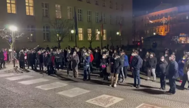 Almanya'da Hanau kentindeki ırkçı terör saldırısının kurbanları anıldı