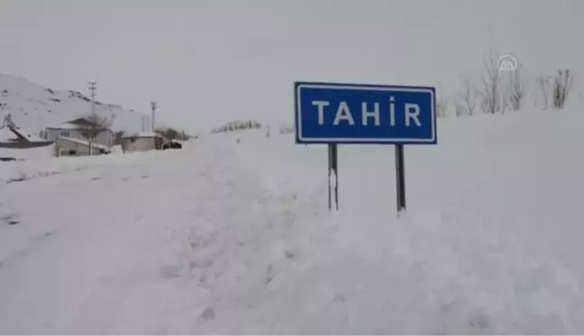 Almanya'daki ırkçı terör saldırısının kurbanı Gültekin memleketi Ağrı'da anıldı