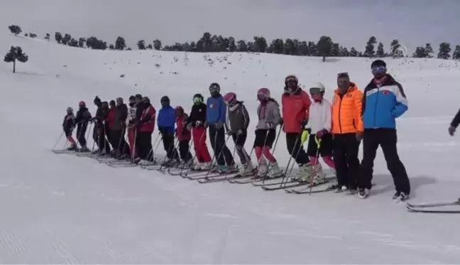 Kayakçılar, Türkiye Alp Disiplini A Grubu müsabakalarına hazırlanıyor