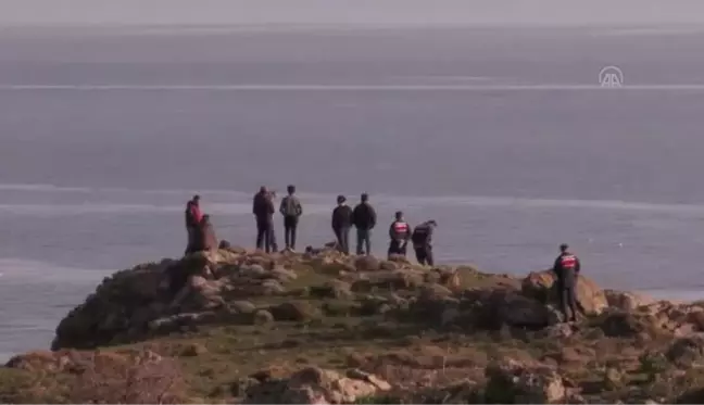 ÇANAKKALE - Gökçeada açıklarında batan teknenin yeri sahilden yaklaşık 200 metre açıkta tespit edildi