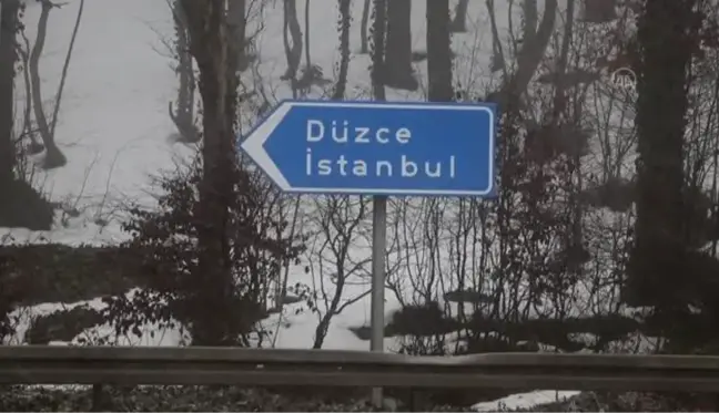 Bolu Dağı'nda kar ve sis etkili oluyor