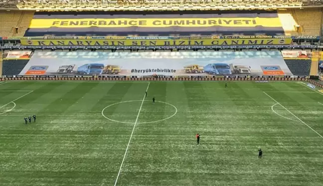 Göztepe maçı sonrası Ülker Stadı'nın zemini tamamen düzeldi