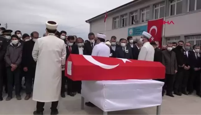 AMASYA Şehit Piyade Uzman Çavuş Gül, gözyaşlarıyla son yolculuğuna uğurlandı