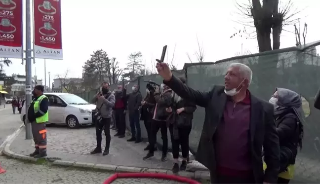 İtfaiyeciler alevlerle, vatandaşlar da video çekebilmek için yarıştı