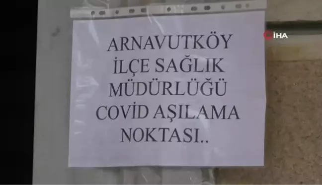 Arnavutköy'de mobil aşı merkezleri kurularak 65 yaş üstü vatandaşlar aşılanıyor