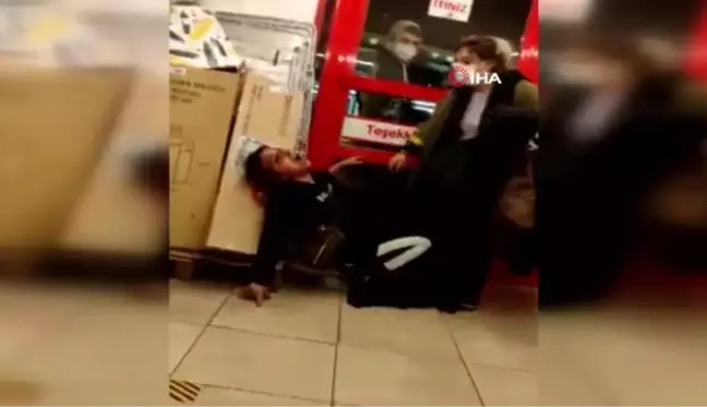 Hamile yalanıyla marketten hırsızlık yaparken yakalanan 2 kadın gözaltına alındı