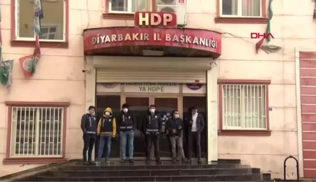 Son dakika! DİYARBAKIR HDP önündeki eylemde 560'ıncı gün; aile sayısı 217 oldu