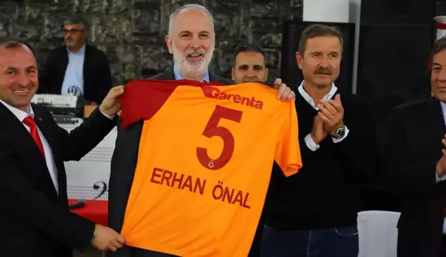 Son Dakika: Galatasaray'ın efsane futbolcularından Erhan Önal, 63 yaşında hayatını kaybetti