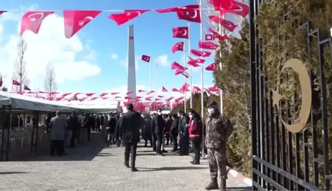 Son dakika haber! VAN Van'da Çanakkale şehitleri anıldı