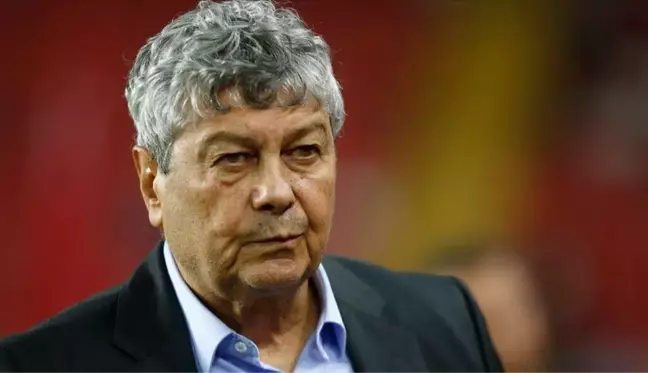 Dinamo Kiev taraftarları, Lucescu'ya ırkçı ve hakaret içeren pankartlar ve tezahüratlar yaptılar