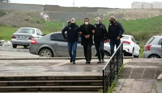 Son dakika haberi! Hatay'da teröristlere evini açan CHP Kırıkhan ilçesi örgütüne kayıtlı olduğu ortaya çıkan Mehmet K. adlı zanlı adliyeye sevk edildi