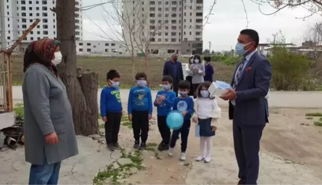 Anaokulu öğrencileri Kovid-19'la mücadele için farkındalık etkinliği düzenledi