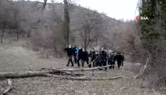 Ertuğrul Gazi'nin silah arkadaşlarının da uğrak yeri olan Dereboyu Köyü'nde tarih ve doğa yürüyüşü