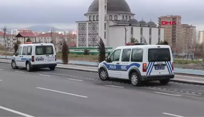 KAYSERİ-Kayseri'de sulama kanalına düşen otomobilin sürücüsü yaralandı