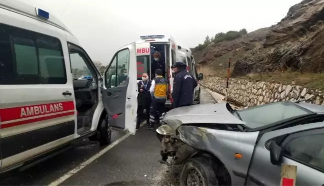 Son dakika! Uşak'ta trafik kazası: 3 yaralı