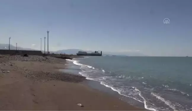 İskenderun Körfezi'nde karaya oturan hacizli gemi incelemenin ardından yeniden körfeze çekilecek