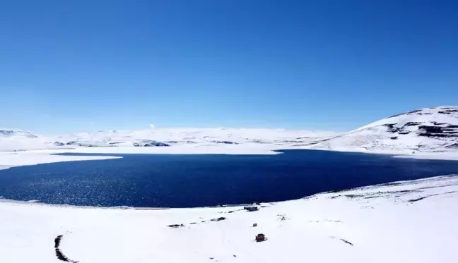 Son dakika... Aygır Gölü'nden kartpostallık görüntüler