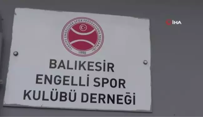 Engelleri sanat ile aşıyorlar