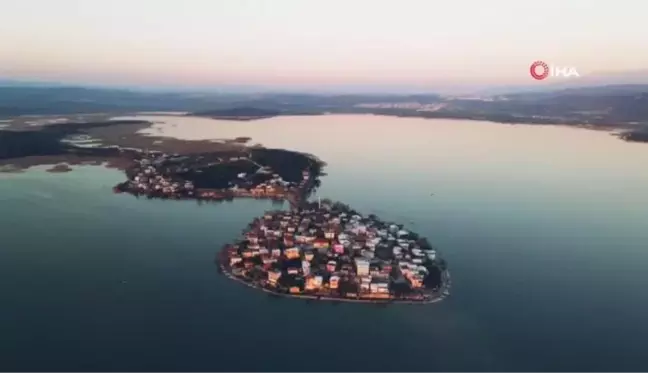 Gölyazı'da hayran bırakan gün batımı manzarası