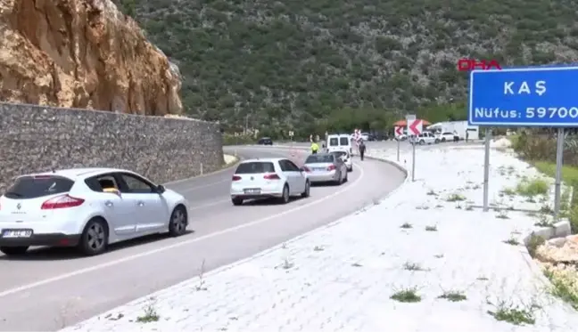 ANTALYA LÜKS VİLLALARIYLA ÜNLÜ İLÇE, PANDEMİ SINAVINI GEÇEMEDİ