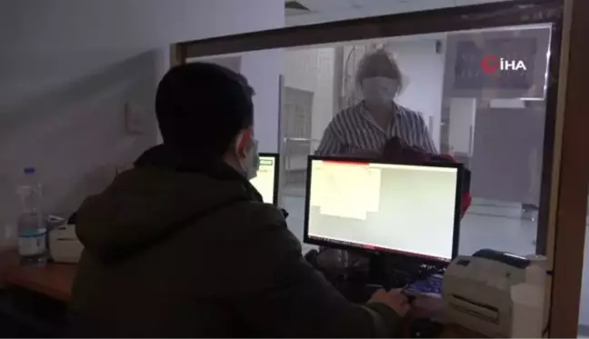 Vatandaşları korona virüsten korumak için yarım saatte 90 kişiyi aşılıyorlar