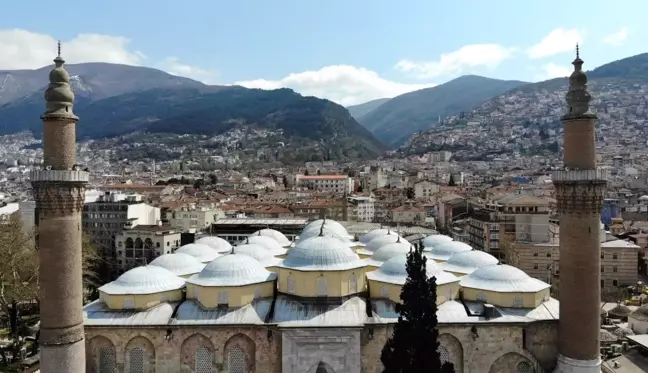 Ulu Cami'ye Ramazan mahyası asıldı