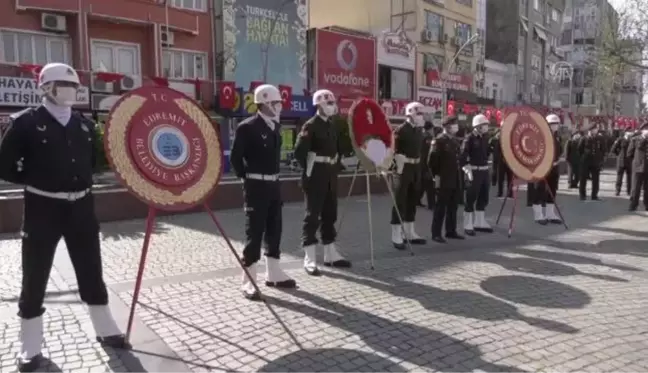 BALIKESİR - Atatürk'ün Edremit ve Ayvalık'a gelişinin 87. yılı törenlerle kutlandı (2)