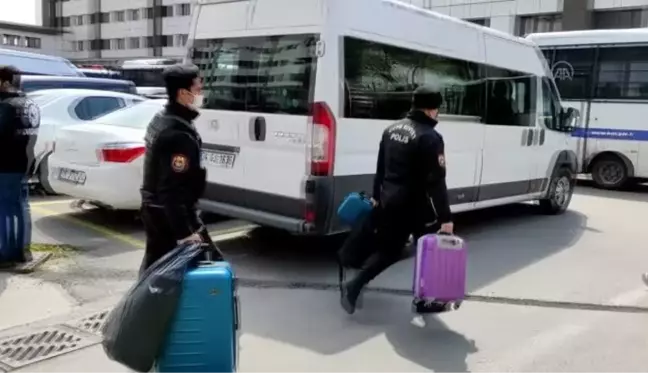 Son dakika gündem: Peker'in elebaşı olduğu belirtilen suç örgütüne yönelik operasyonda yakalanan 49 şüpheli adliyeye sevk edildi