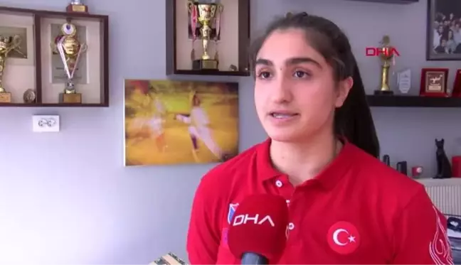 SPOR Milli eskrimci Aleyna Ertürk, yıldızlar epe kategorisinde ilke imza attı