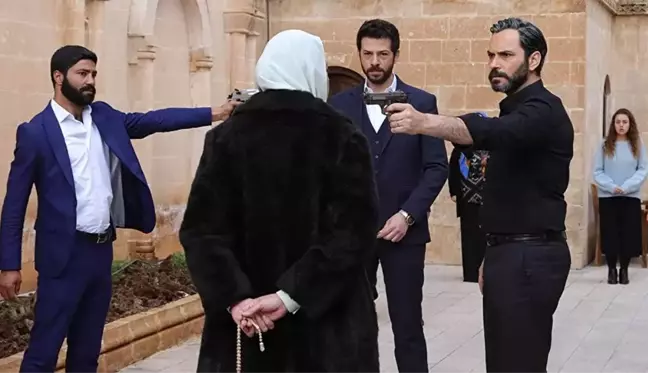 Emrullah Omay, arkadaşlarıyla birlikte Hercai'nin setini bastı