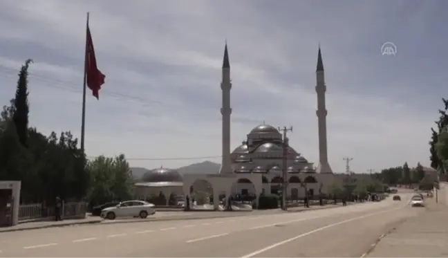 GAZİANTEP - AK Parti MKYK Üyesi Şamil Tayyar'ın babası Hüseyin Tayyar, son yolculuğuna uğurlandı