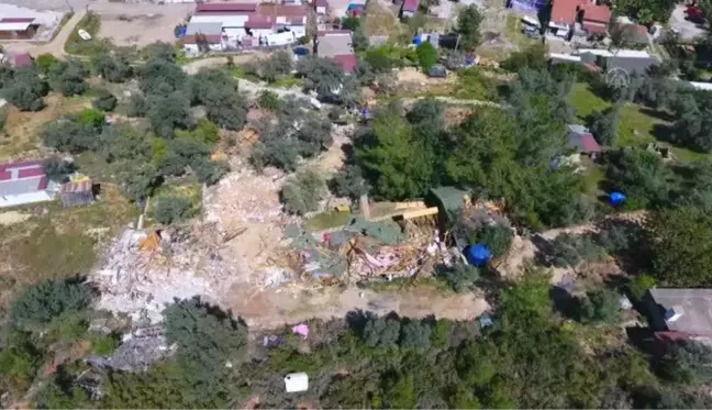 (DRONE) Akbük Koyu'nda kaçak yapıların yıkımının birinci etabı tamamlandı